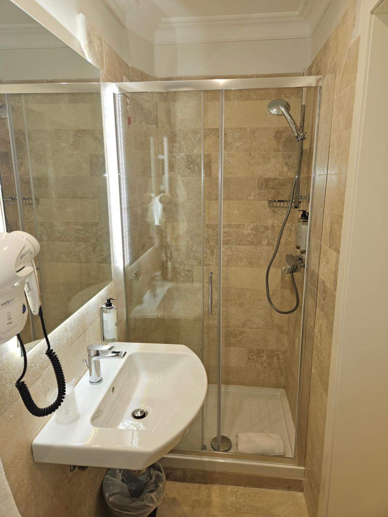 Aca Hotel Viminale Rome Bagian luar foto